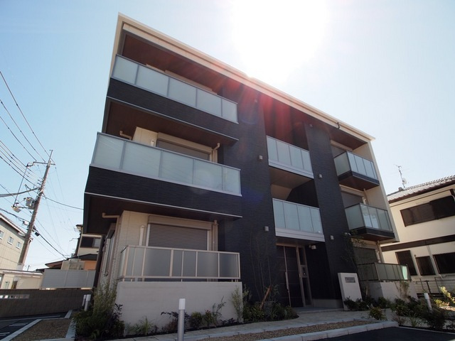 キャトル　セゾンの外観