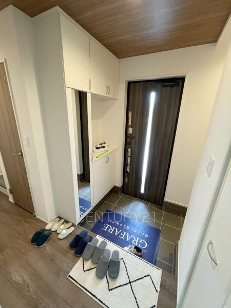 前橋市関根町3棟 2号棟の玄関|シューズボックス付きの玄関です。