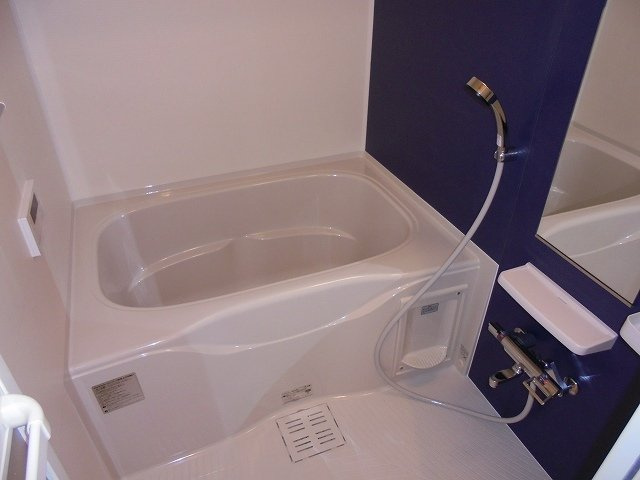 コンフォールⅠの浴室|日々の疲れを癒すお風呂付です
