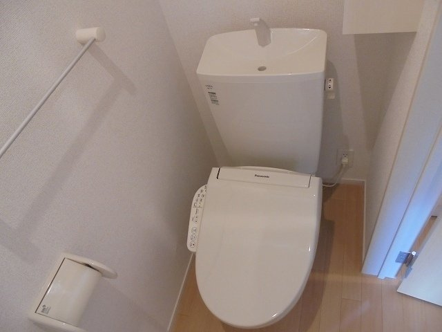 コンフォールⅠのトイレ|ゆったりとした空間のトイレです