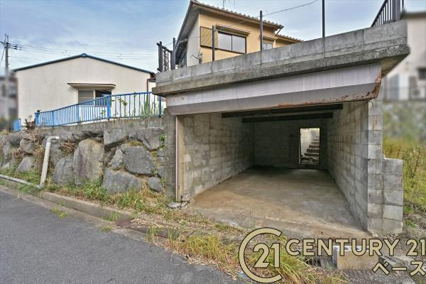 北葛城郡上牧町上牧　一戸建の駐車場|■現地撮影写真■駐車スペース１台分完備！