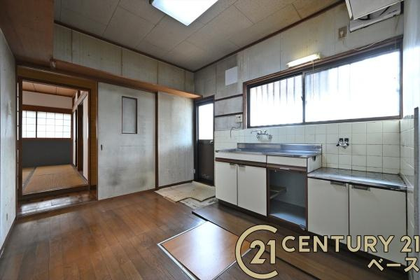 北葛城郡上牧町上牧　一戸建のキッチン|■現地撮影写真■収納力と使いやすさを追求したキッチンです！