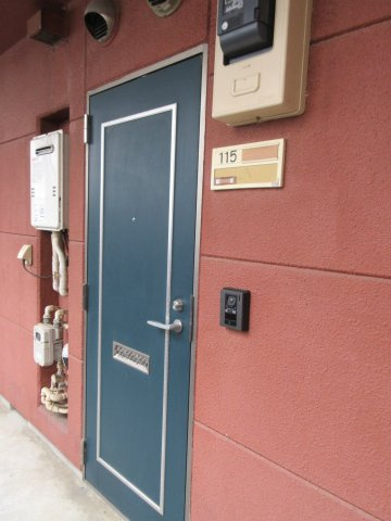 プリマ田無の玄関