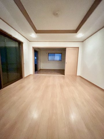 川西萩原台西１丁目一戸建の内装