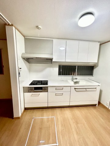 川西萩原台西１丁目一戸建のキッチン