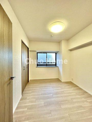 キャニオングランデ大島の子供部屋|【子供部屋】お子様を持つ家庭の約6割が「家族や子どものため」に購入を希望。入学後の転校を避け、広い空間でのびのび育てたいなどの親心が、家探しのきっかけになっているようです。