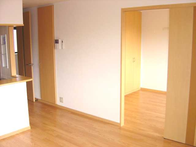 ＱＵＥＥＮ Ⅱの居間・リビング|リビング