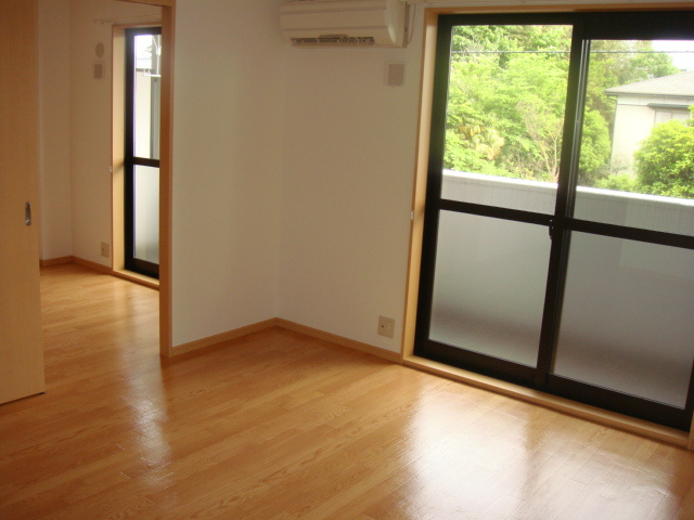 ＱＵＥＥＮ Ⅱの内装|洋室