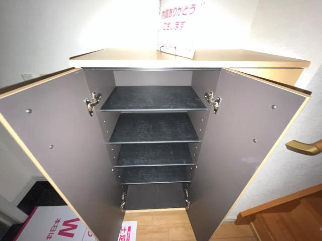 トゥインクル　ＥＶＡＴＡ　Ｂ棟の収納|下駄箱