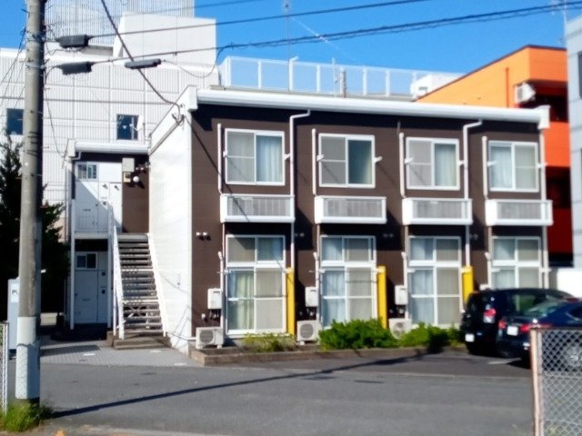 レオパレス中央林間の外観