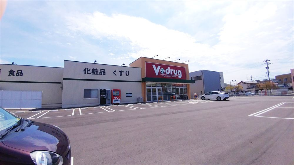 ルネッサンス広川 の駐車場