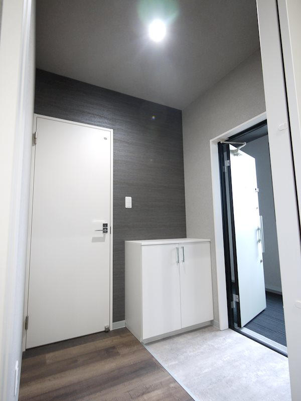 ラビアン・ローゼⅠ棟の玄関