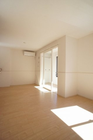 リオンリゾートⅣの居間・リビング