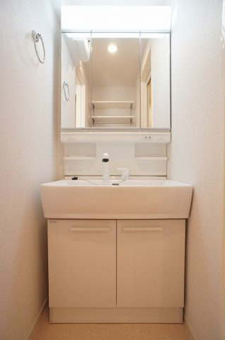 リオンリゾートⅣの洗面所