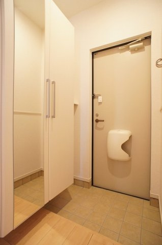 リオンリゾートⅣの玄関