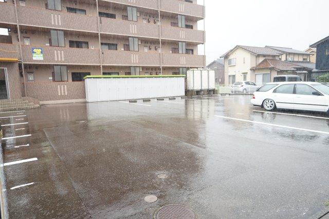 ベルフルの駐車場