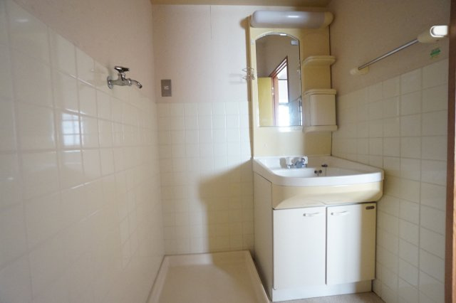 メゾン鳴鹿2番館の洗面所