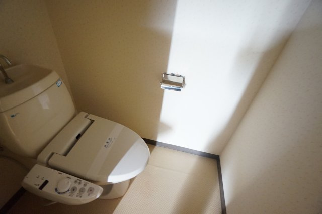 メゾン鳴鹿2番館のトイレ