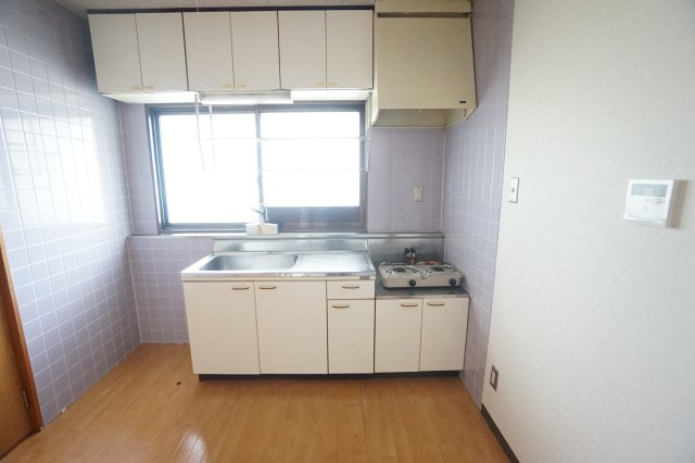 メゾン鳴鹿2番館のキッチン