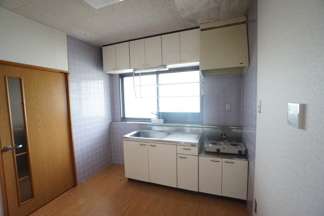 メゾン鳴鹿2番館のキッチン