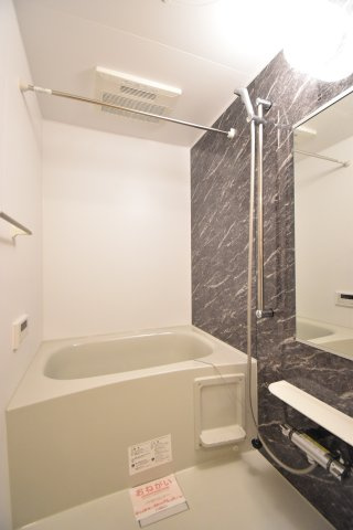 フレグラントオリーブの浴室