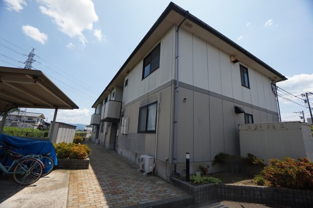 ウィスタリア西谷　A棟