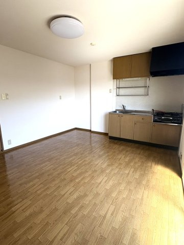 グランパレ陽向Bの居間・リビング