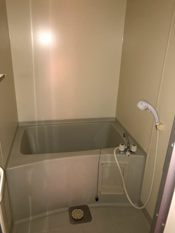 シェソワ西谷B棟の浴室