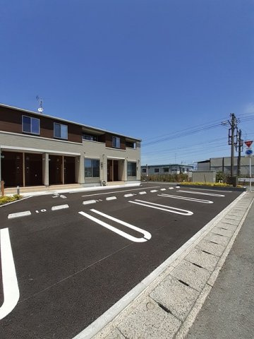 パラシオⅢＢの駐車場