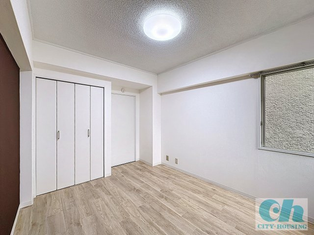 育進ビル 302号室のトイレ