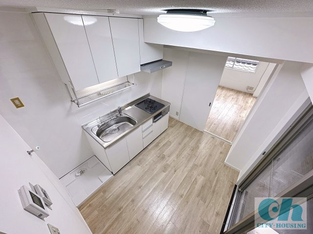 育進ビル 302号室のキッチン