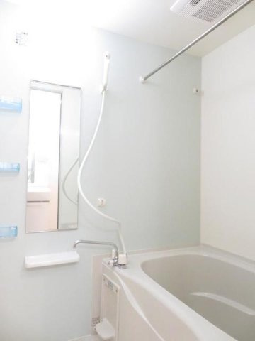 ジョーヌ　セレーサ　Ａの浴室