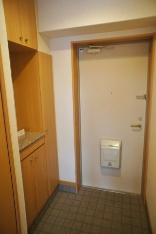 プラシードレジデンスの玄関