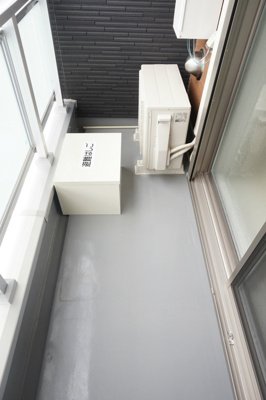 【バルコニー】 | グレイス稲毛 | お洗濯にも便利なバルコニー付き