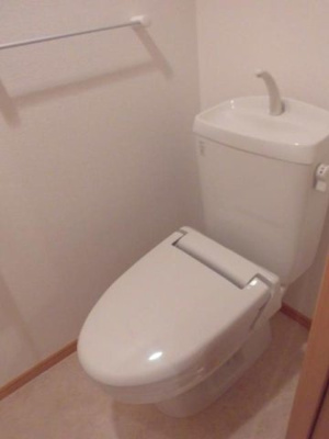 【トイレ】 | クレメント椿 | ゆったりとした空間のトイレです
