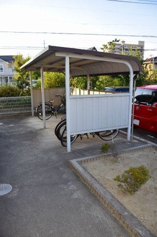 ベラ・カーザⅢの駐車場