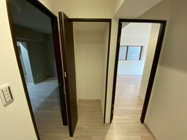 パレグレイス・ヒエダの玄関