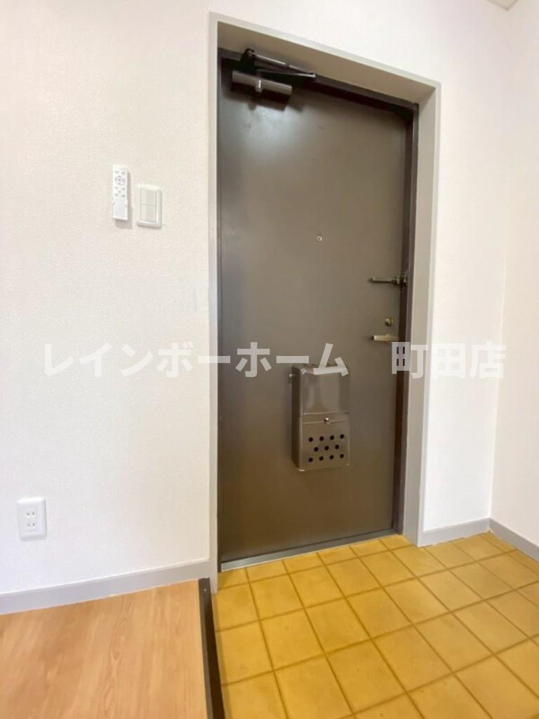 ライオンズマンション青葉台第5※初期費用分割あと払いサービス利用可能物件の玄関