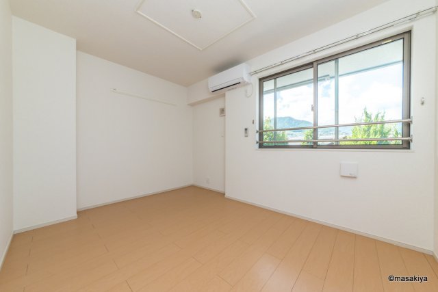 クレセント Ⅶの居間・リビング