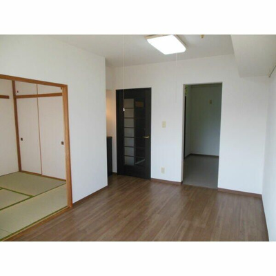 【居間・リビング】 | ネオ・アーバン鶴瀬 | 使いやすいリビングです