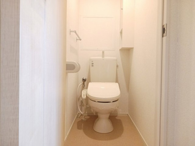 【トイレ】 | ヴァンヴェールⅣ | 落ち着いた色調のトイレです