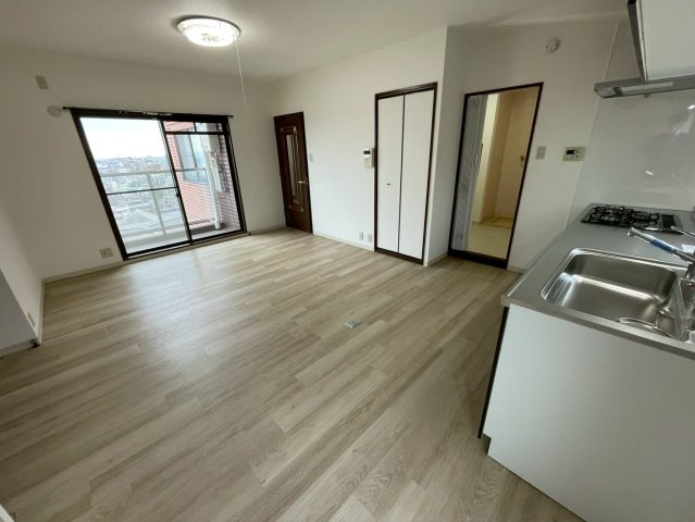 エルネスト甲南山手の居間・リビング