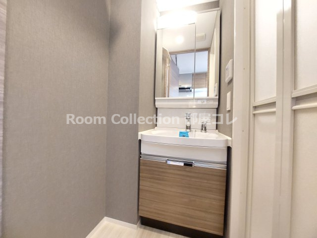 メイクスWアート今池Ⅲの洗面所|同シリーズイメージ写真
反転や色違い現況と異なる場合現況優先