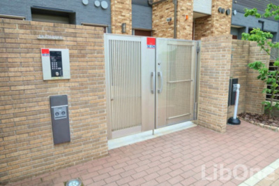 【エントランス】 | ラプレジオ