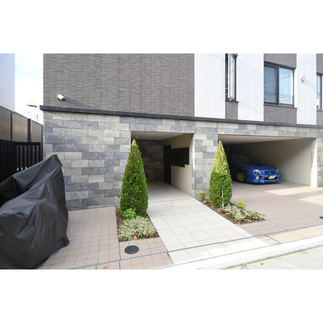 PASEO芦花公園のエントランス|清潔なエントランスです