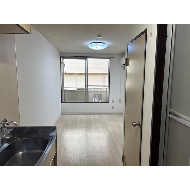 フォーブル向ヶ丘B棟の居間・リビング