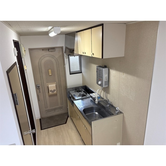 フォーブル向ヶ丘B棟の玄関