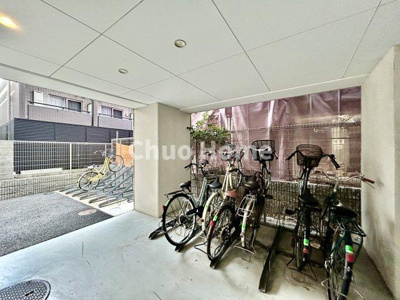 【駐輪場】 | GROWS堀切菖蒲園AZ | 【自転車置き場】最新の空き状況や費用などの詳細は担当スタッフまでお問い合わせください。