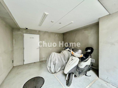 【駐車場】 | GROWS堀切菖蒲園AZ | 【バイク置場】最新の空き状況や費用などの詳細は担当スタッフまでお問い合わせください。