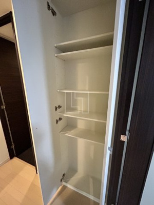 【収納】 | プライムアーバン堺筋本町 | プライムアーバン堺筋本町　物入